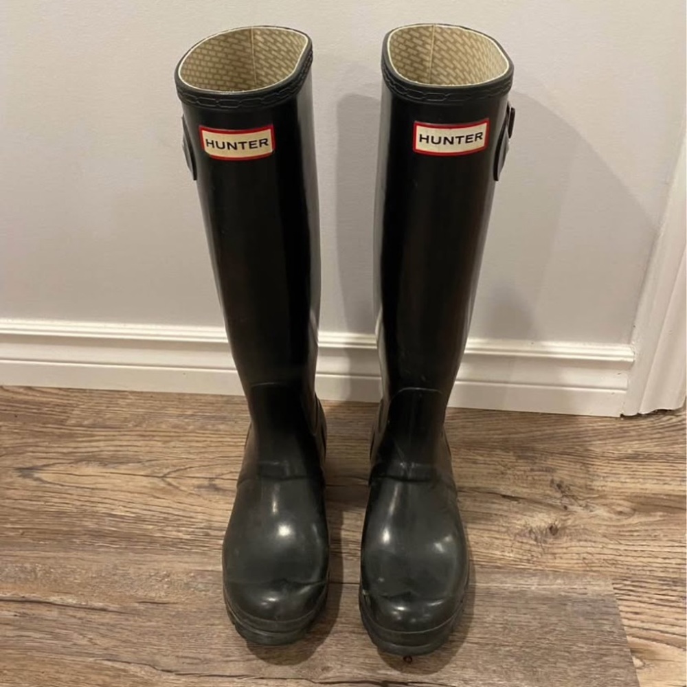 Hunter Black Tall Rain Boots